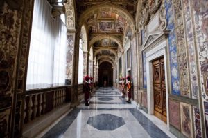 An image from the Vatican. Image for the European Parliament, CC-BY-NC-ND 2.0, https://www.flickr.com/photos/european_parliament/10210758945/