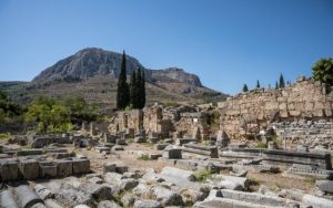 The ruins of Corinth in Greece. Image by Ingold Janssen, CC-BY-NC-SA 2.0, https://www.flickr.com/photos/101566293@N02/52448022565/